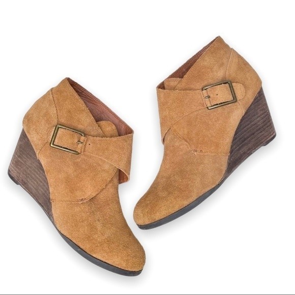 Lucky Brand Shoes - Lucky Brand Sumarah Tan Suede Buckle Wedge Booties Size 9